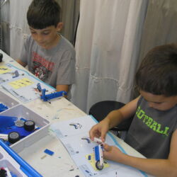 Motorized Mechanisms Learning with Legos