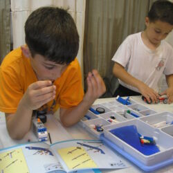 Motorized Mechanisms Learning with Legos