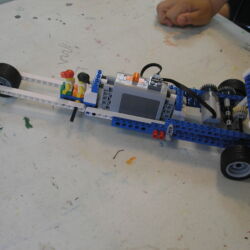 Motorized Mechanisms Learning with Legos